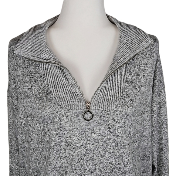 Soft Gray Sweater with Kangaroo Pocket and Zip Neckline - Picture 4 of 8